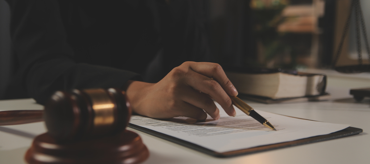Featured image for “Defective Storefront Window Leads to Fatal Injury and Wrongful Death Settlements”